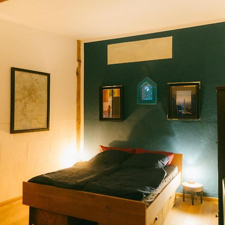 The Upholstery Tinyhouse Deluxe Eco Chalet Kreativ Citynah Chemnitz Exteriör bild