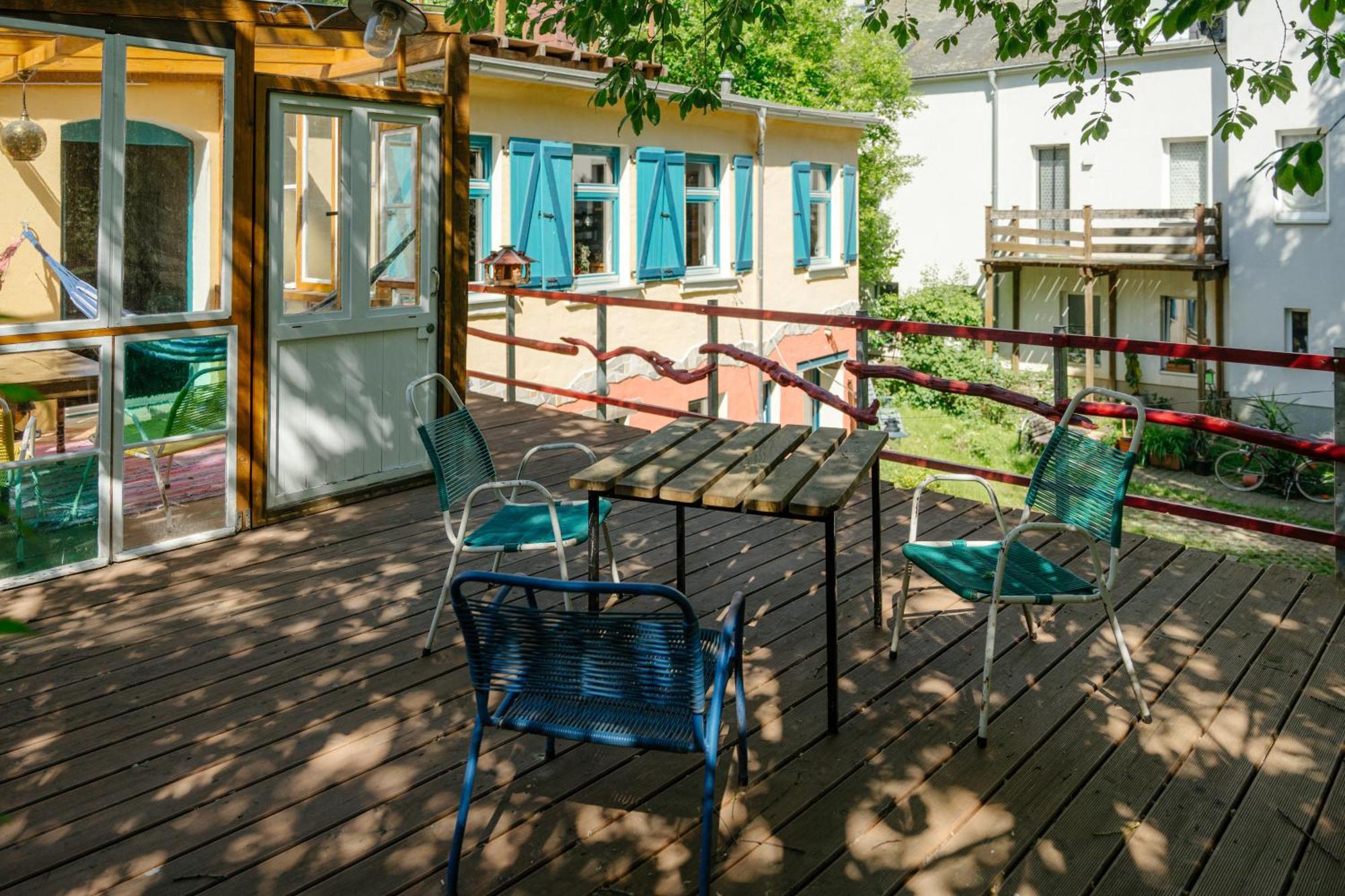 The Upholstery Tinyhouse Deluxe Eco Chalet Kreativ Citynah Chemnitz Exteriör bild