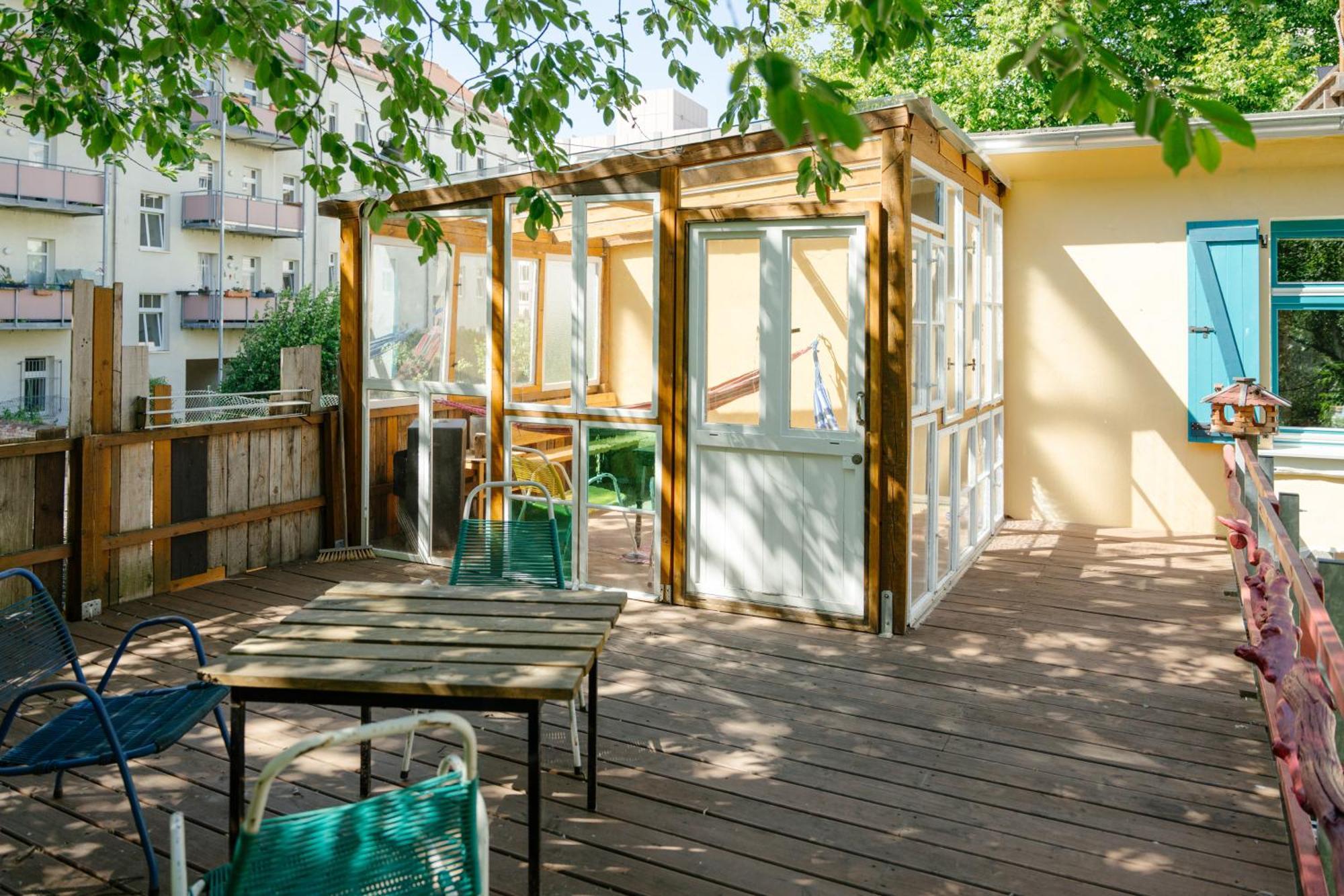 The Upholstery Tinyhouse Deluxe Eco Chalet Kreativ Citynah Chemnitz Exteriör bild
