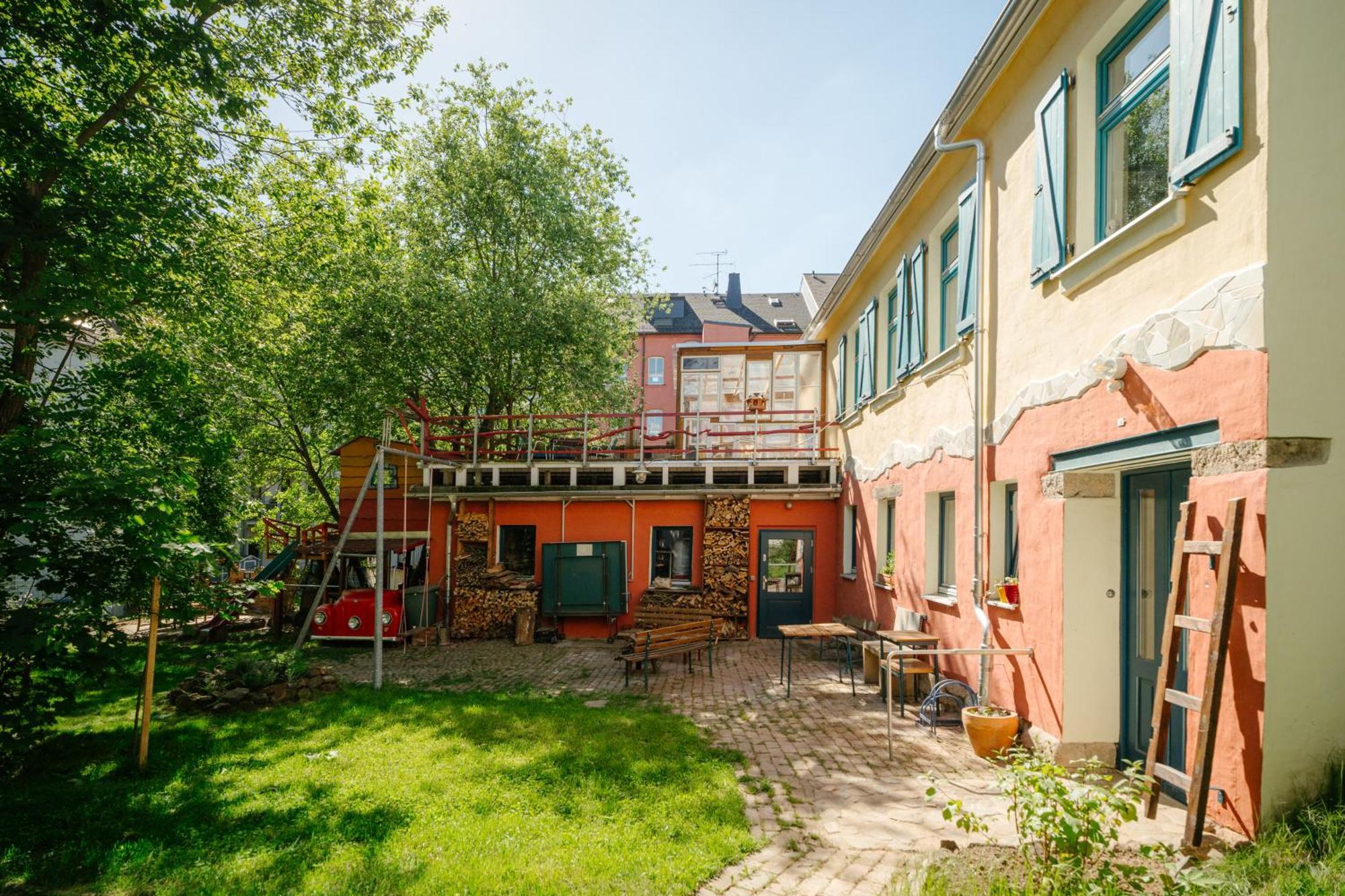 The Upholstery Tinyhouse Deluxe Eco Chalet Kreativ Citynah Chemnitz Exteriör bild