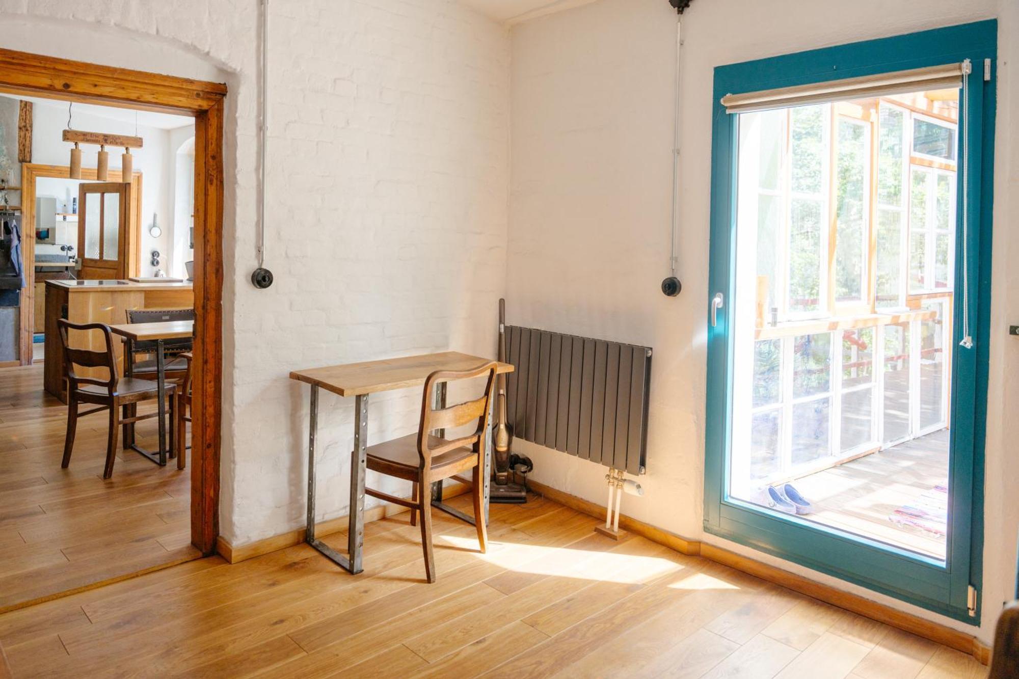 The Upholstery Tinyhouse Deluxe Eco Chalet Kreativ Citynah Chemnitz Exteriör bild